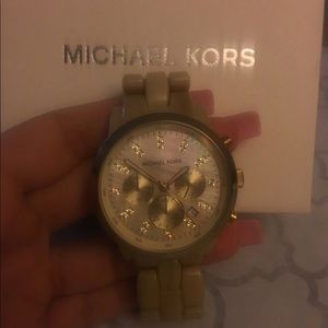 Mk watch